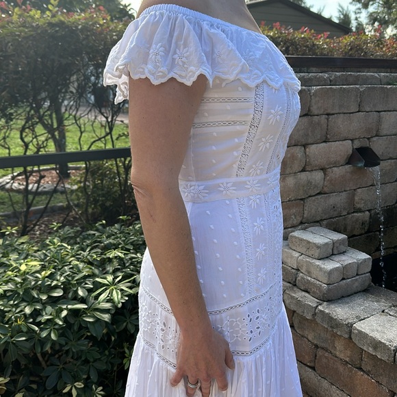 Lauren Ralph Lauren white off the shoulder embroidered eyelet dress - Picture 4 of 16